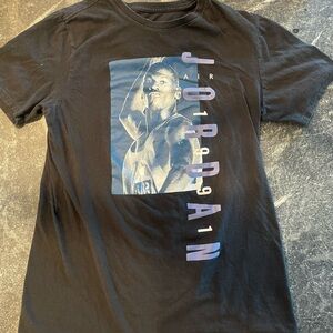 Vintage Nike Michael Jordan Graphic Tee. Adult Small.